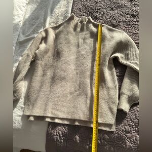 GAP Women's Cream/Tan Mockneck Sweater